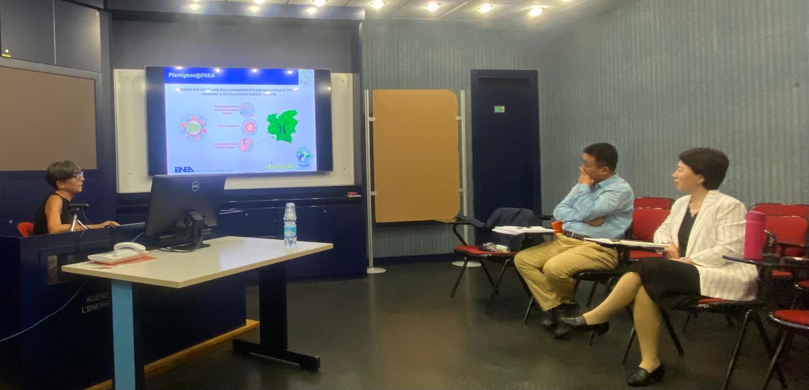 Selene Baschieri presenting REPRODIVAC