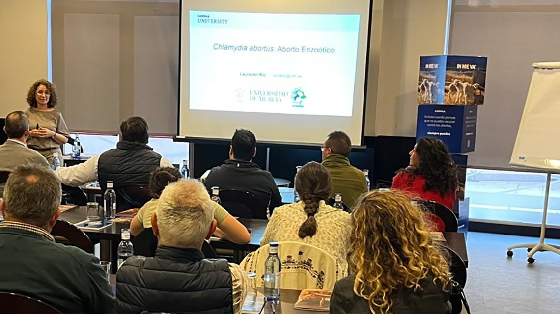 Laura del Rio presenting REPRODIVAC